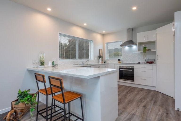 Photo of property in 2a Sylvan Avenue, Waikanae, 5036