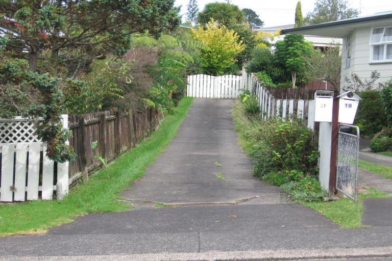 Photo of property in 21 Jillian Drive, Ranui, Auckland, 0612