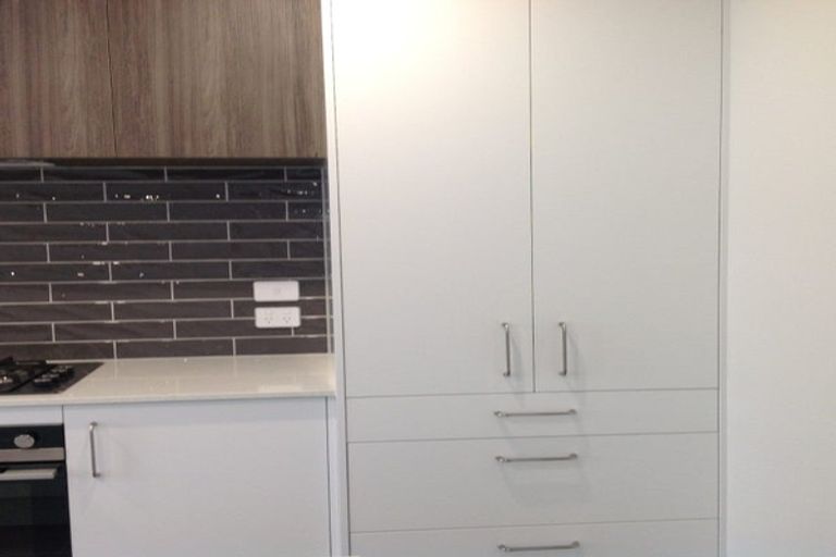 Photo of property in 60 Karepiro Drive, Stanmore Bay, Whangaparaoa, 0932