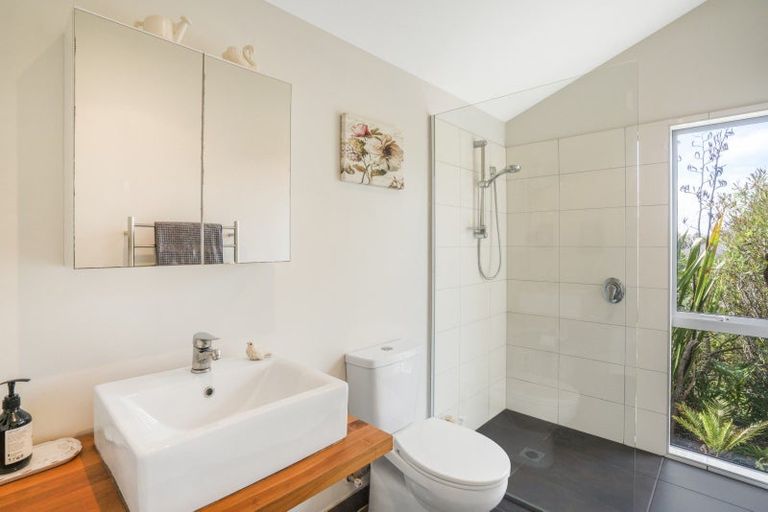 Photo of property in 241d Heatley Road, Whakapirau, Maungaturoto, 0583