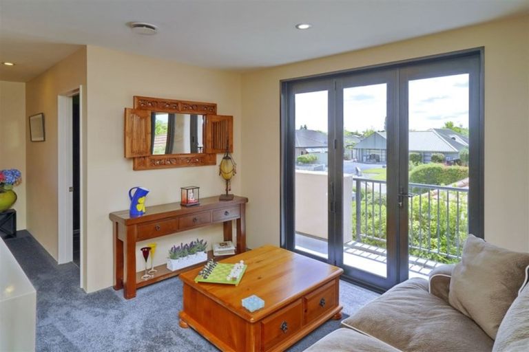 Photo of property in 20 Baltic Place, Northwood, Christchurch, 8051