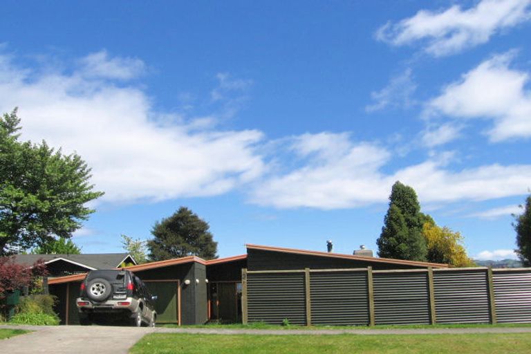 Photo of property in 3 Kurupae Road, Hilltop, Taupo, 3330