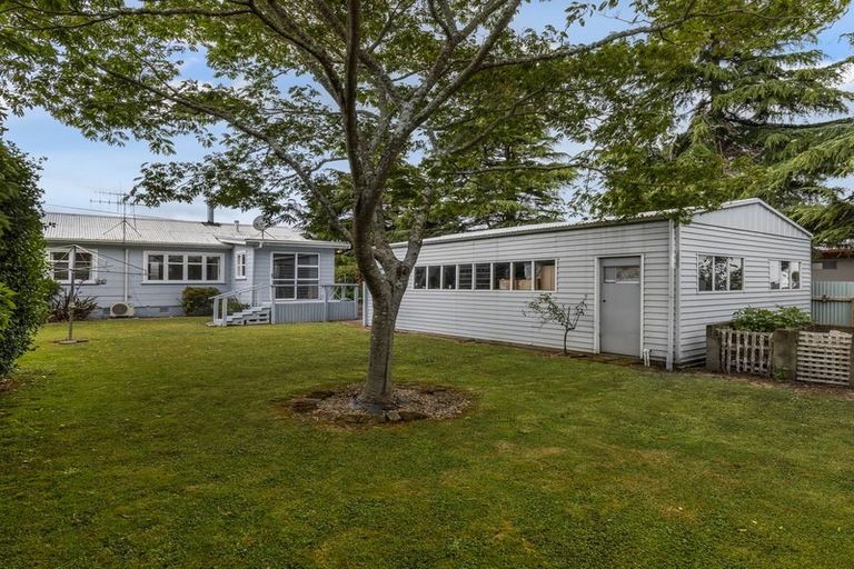 Photo of property in 69 Bartholomew Road, Levin, 5510