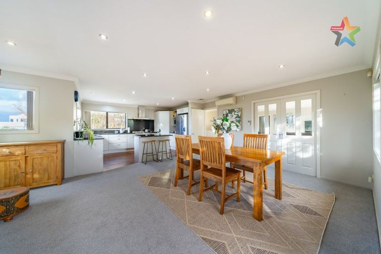 Photo of property in 295a Maungaraki Road, Maungaraki, Lower Hutt, 5010