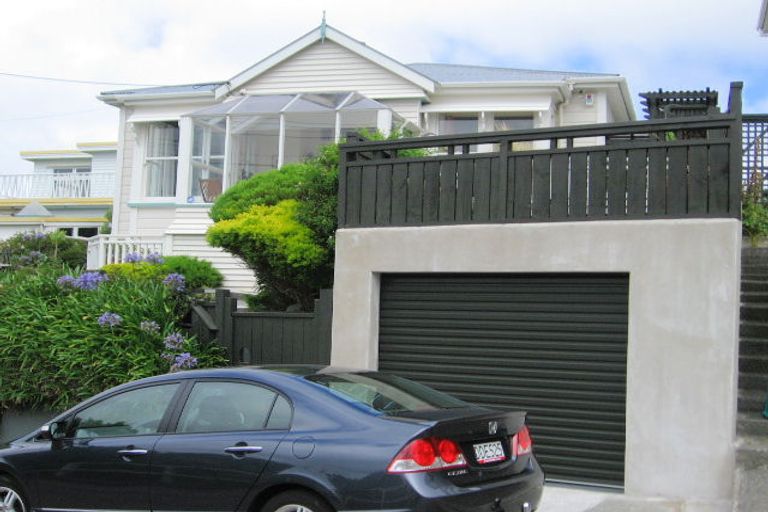 Photo of property in 3 Connaught Terrace, Brooklyn, Wellington, 6021