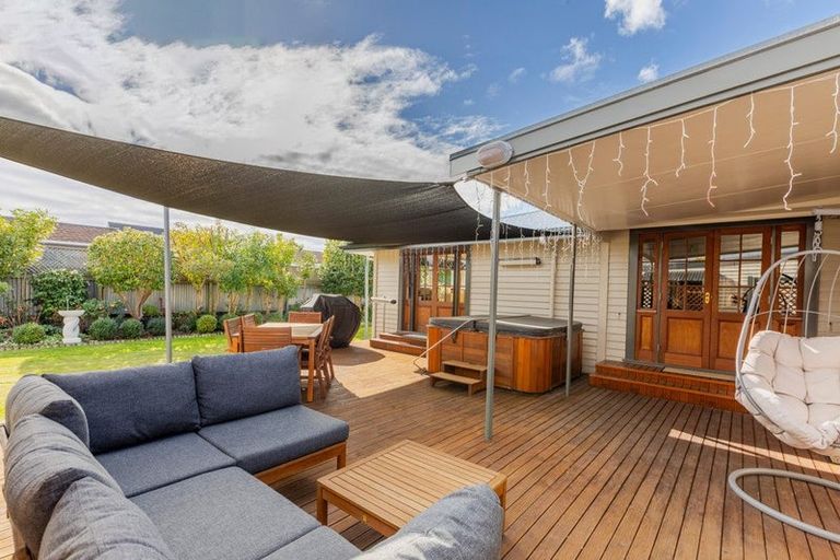 Photo of property in 24 Auckland Road, Greenmeadows, Napier, 4112
