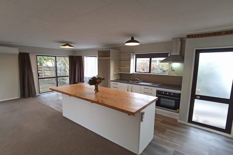 Photo of property in 25 Kahukura Avenue, Waitarere Beach, Levin, 5510