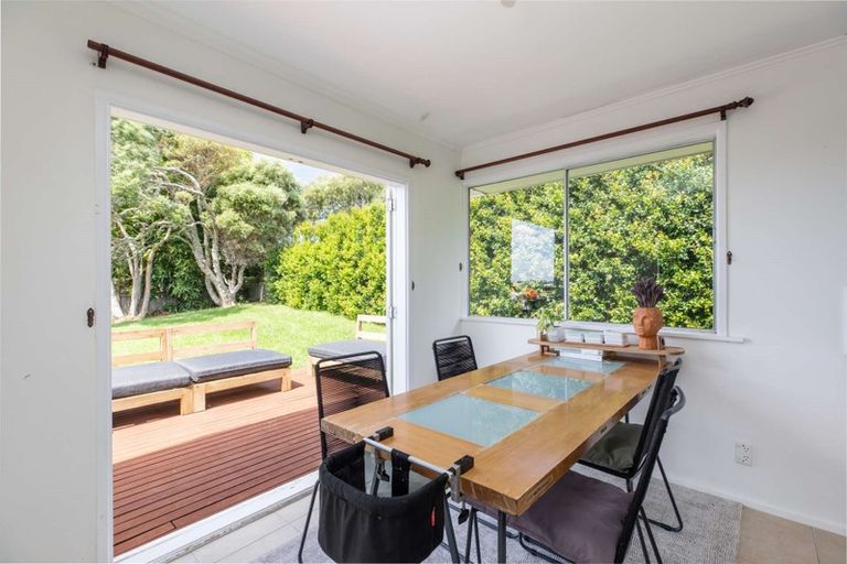 Photo of property in 1/16 Stanley Road, Glenfield, Auckland, 0629