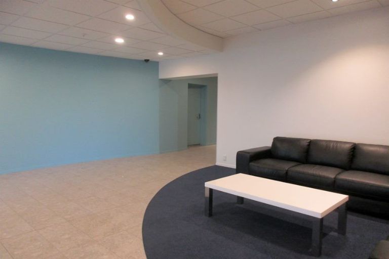 Photo of property in Terrace Tower Apartments, 13d/126 The Terrace, Wellington Central, Wellington, 6011