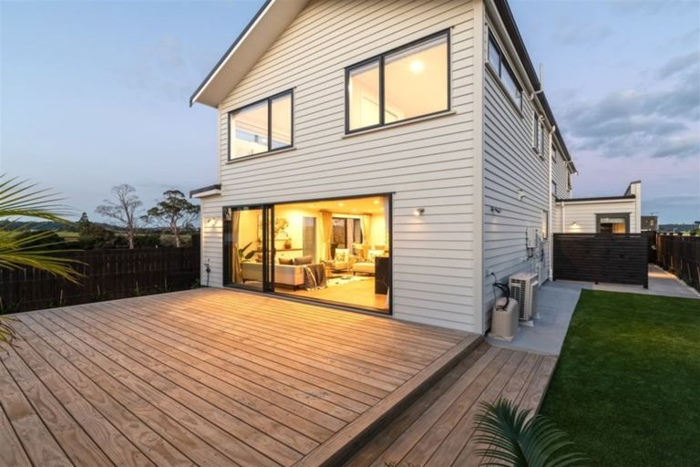 Photo of property in 8 Kano Way, Hobsonville, Auckland, 0616