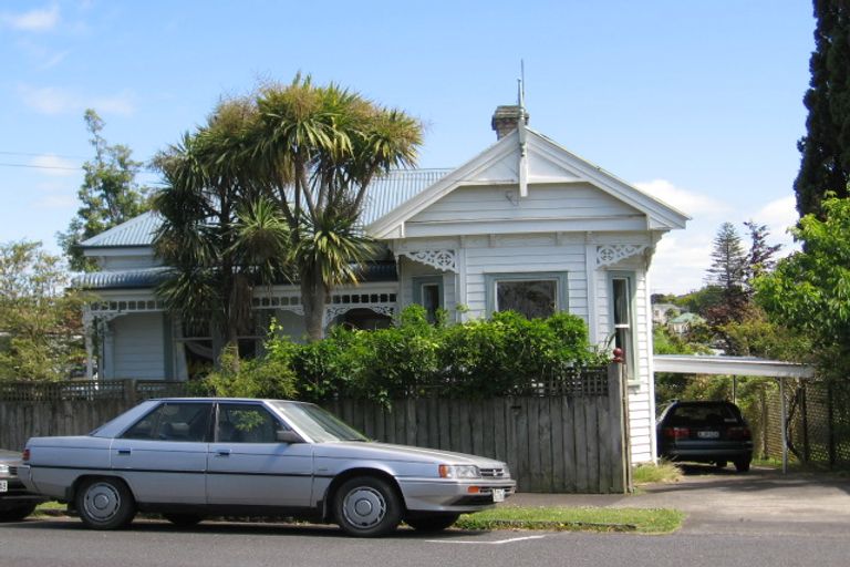 Photo of property in 9 Aitken Terrace, Kingsland, Auckland, 1021