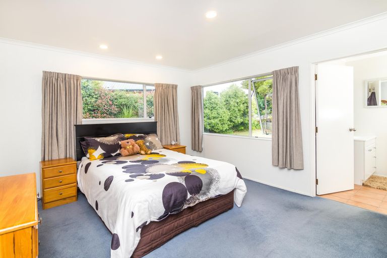 Photo of property in 2/24 Robinson Terrace, Rangatira Park, Taupo, 3330