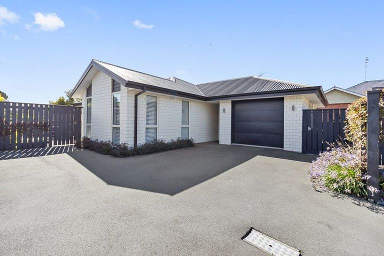 Photo of property in 2/253 Otipua Road, Highfield, Timaru, 7910