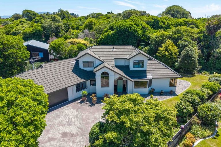 Photo of property in 30 Awanui Drive, Waikanae, 5036