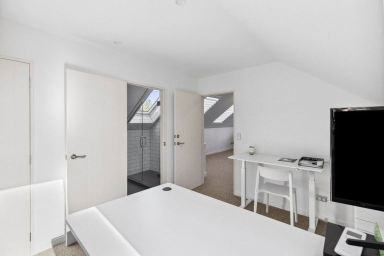 Photo of property in 31 Matheson Crescent, Albert Town, Wanaka, 9305