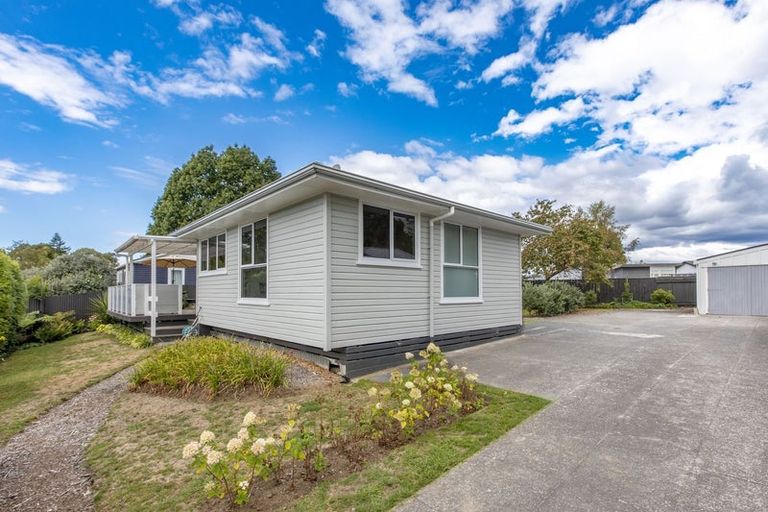 Photo of property in 146 Te Rangitautahanga Road, Turangi, 3334