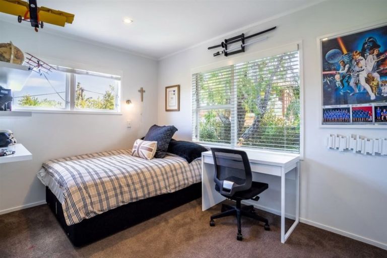 Photo of property in 109 East Coast Road, Castor Bay, Auckland, 0620