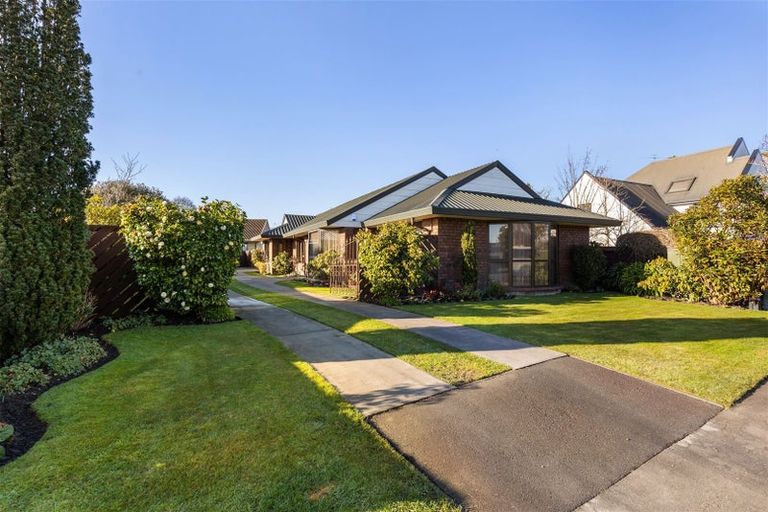 Photo of property in 25 Nyoli Street, Northcote, Christchurch, 8052