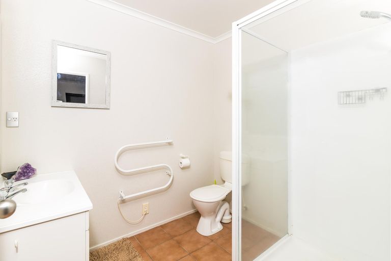 Photo of property in 2/24 Robinson Terrace, Rangatira Park, Taupo, 3330