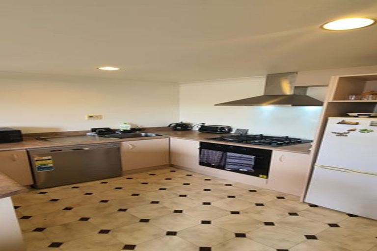 Photo of property in 14 Birkhall Grove, Strathmore Park, Wellington, 6022