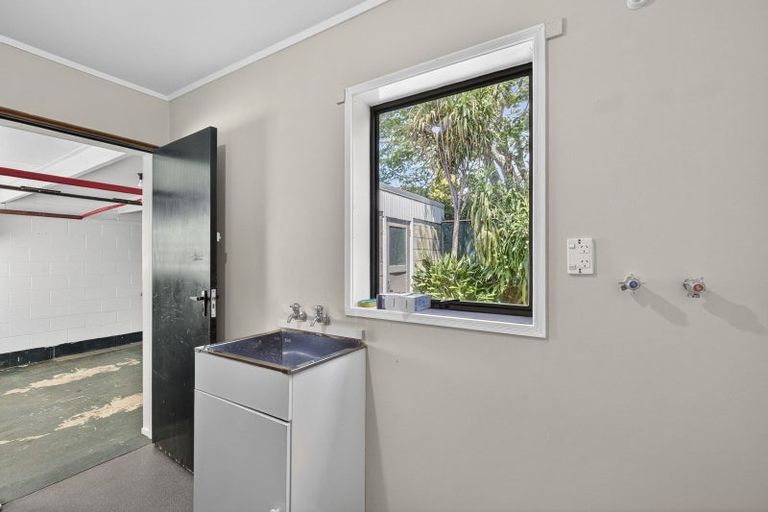 Photo of property in 2/21 Fulford Street, New Plymouth, 4310