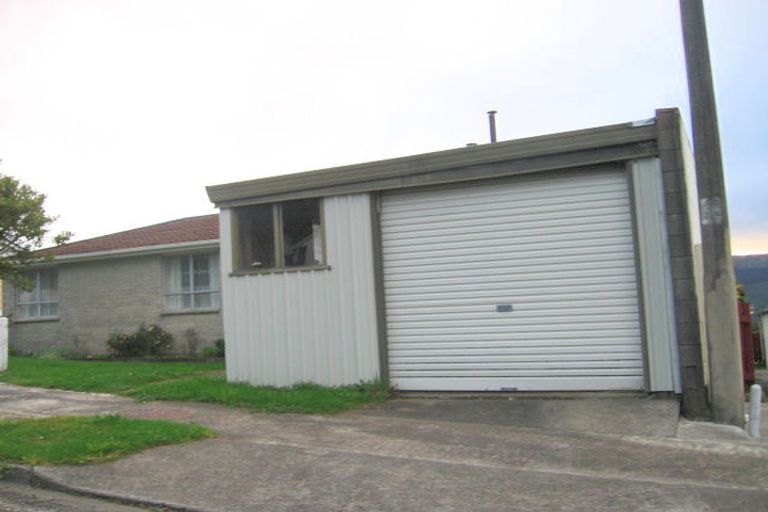 Photo of property in 90 Jamaica Drive, Grenada North, Wellington, 5028