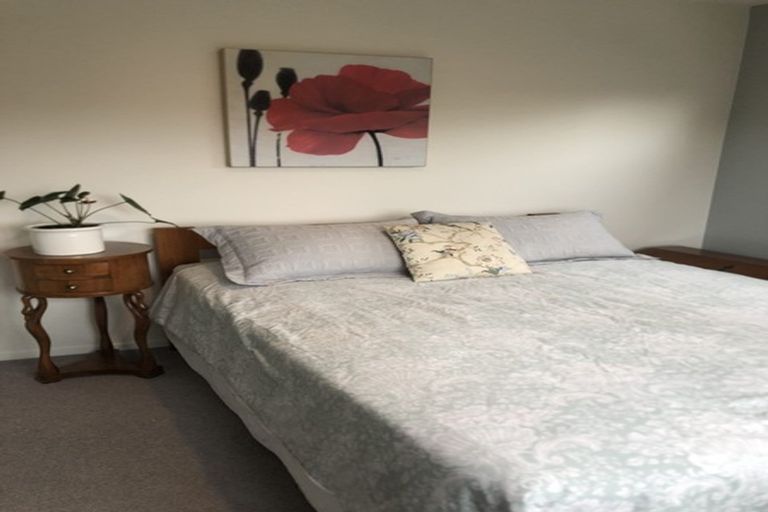 Photo of property in 24 Judd Place, Orewa, 0931