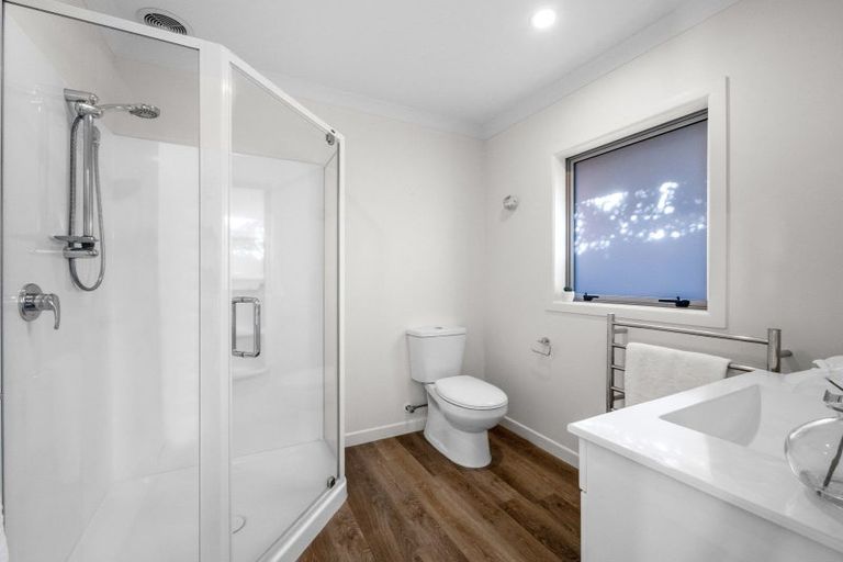 Photo of property in 3 Lakeview Quay, Pyes Pa, Tauranga, 3112