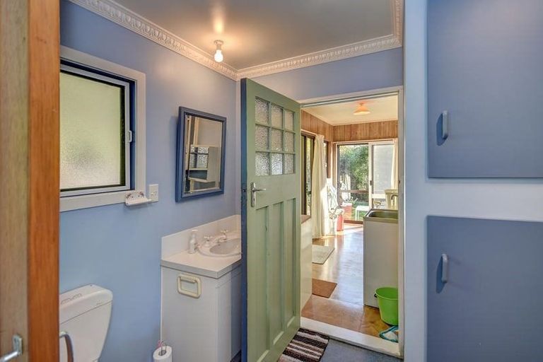 Photo of property in 3 Riverside Road, Taieri Mouth, 9091