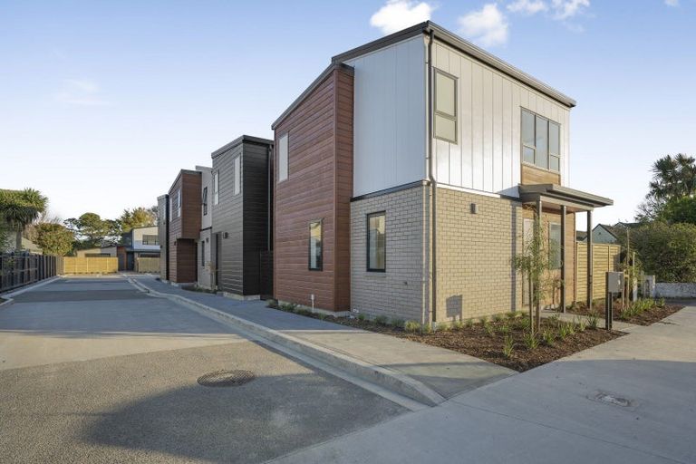 Photo of property in 2/564 High Street, Boulcott, Lower Hutt, 5010