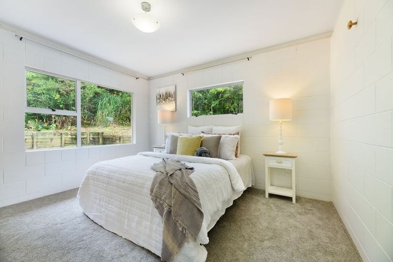 Photo of property in 2/15 Dunraven Place, Torbay, Auckland, 0630