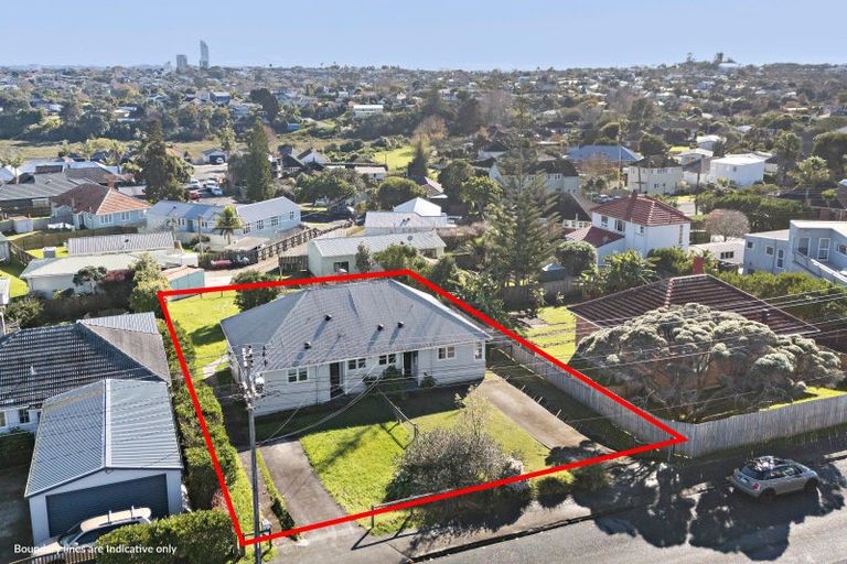 Photo of property in 132 Bayswater Avenue, Bayswater, Auckland, 0622