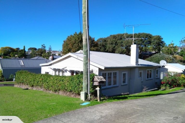 Photo of property in 29 Rutland Road, Stanley Point, Auckland, 0624