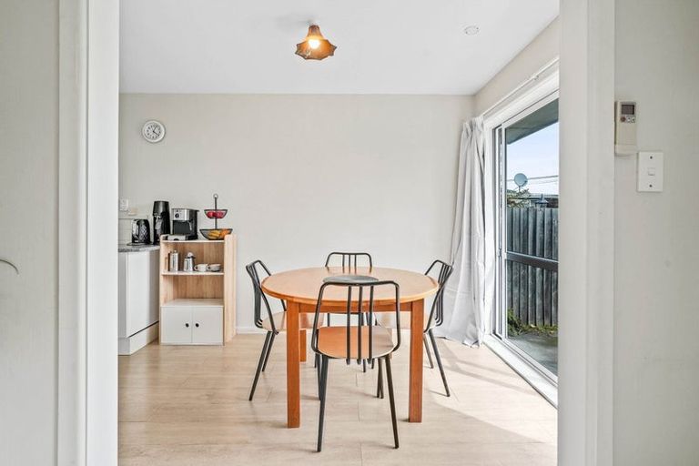 Photo of property in 2/118 Estuary Road, South New Brighton, Christchurch, 8062