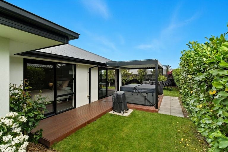 Photo of property in 7 Derek Anderson Place, Halswell, Christchurch, 8025