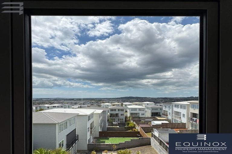 Photo of property in 7 Panakenake Way, Flat Bush, Auckland, 2019