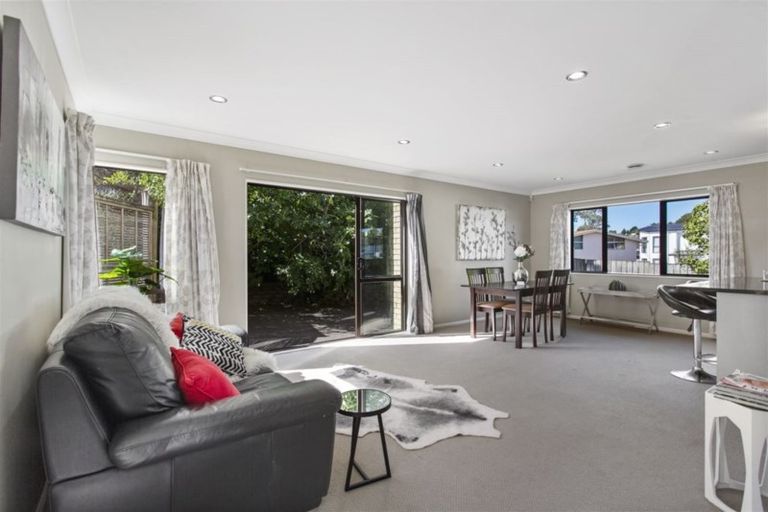Photo of property in 48 Priestley Drive, Bucklands Beach, Auckland, 2014