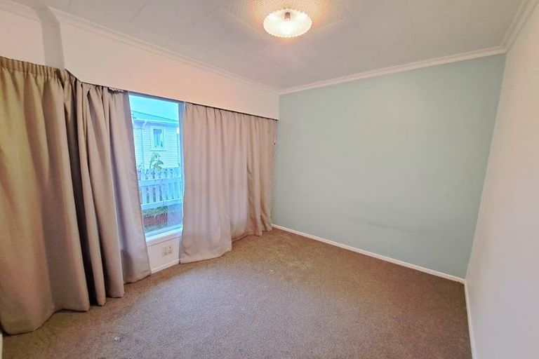 Photo of property in 89 Clawton Street, Westown, New Plymouth, 4310