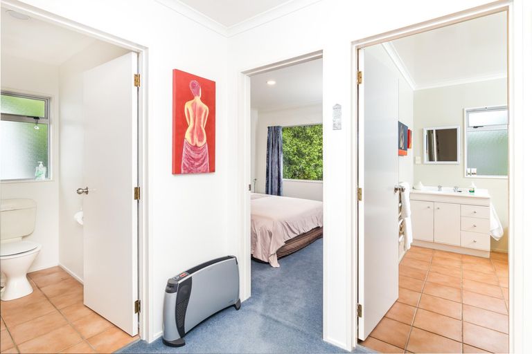 Photo of property in 2/24 Robinson Terrace, Rangatira Park, Taupo, 3330