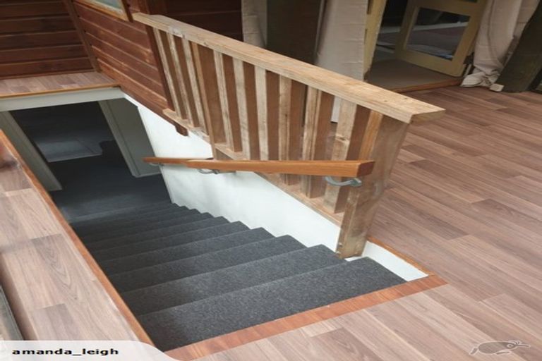 Photo of property in 87 Kauri Point Road, Laingholm, Auckland, 0604