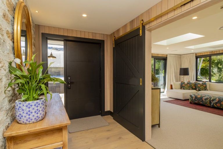 Photo of property in 2 Jenkins Place, Arrowtown, 9302