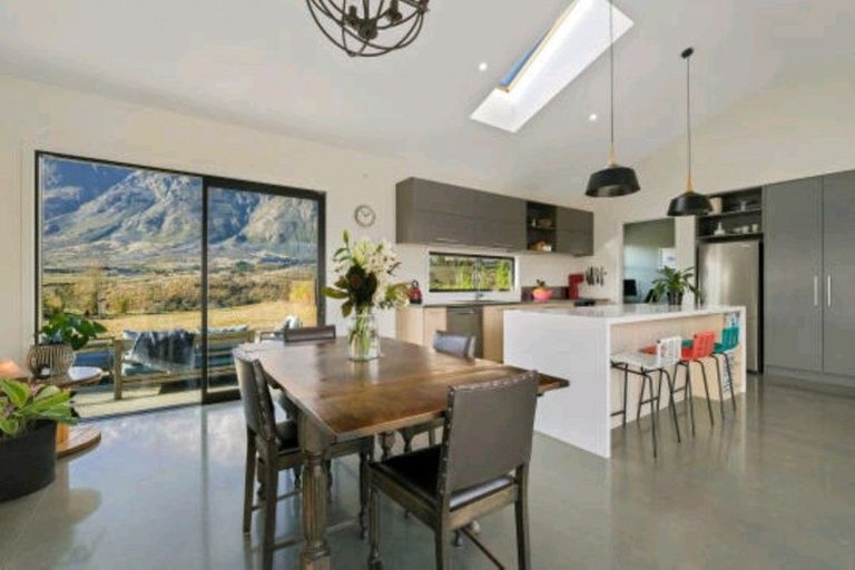 Photo of property in 4 Wanderer Lane, Jacks Point, Queenstown, 9371