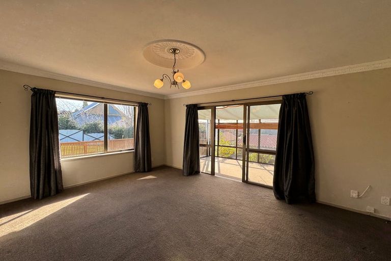 Photo of property in 23 Madill Road, St Andrews, Hamilton, 3200