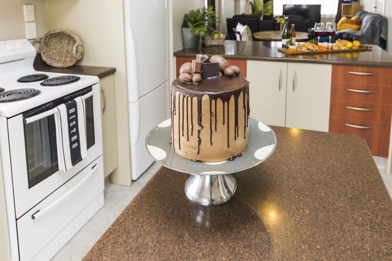 Photo of property in 28 Hair Street, Marton, 4710