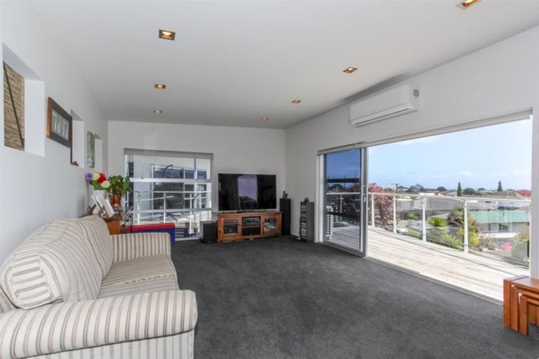 Photo of property in 67a Fulford Street, New Plymouth, 4310