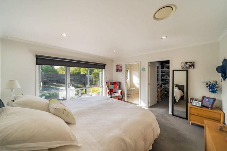 Photo of property in 140 Norana Road, Timberlea, Upper Hutt, 5018