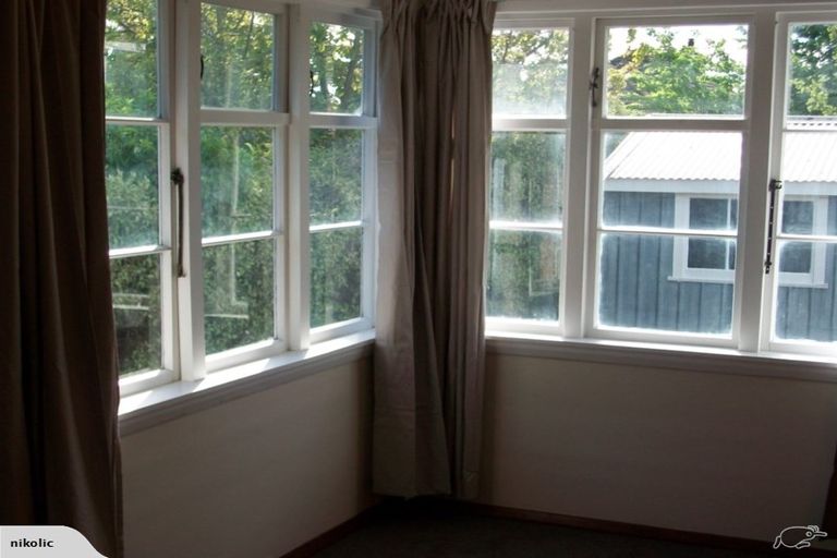 Photo of property in 6 Dickson Crescent, Hornby, Christchurch, 8042