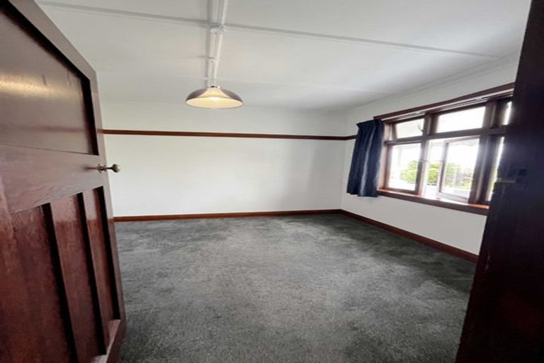Photo of property in 19 Highbury Crescent, Aro Valley, Wellington, 6012