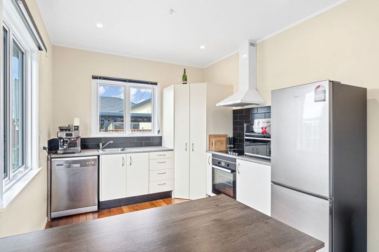 Photo of property in 75 Queen Street West, Levin, 5510