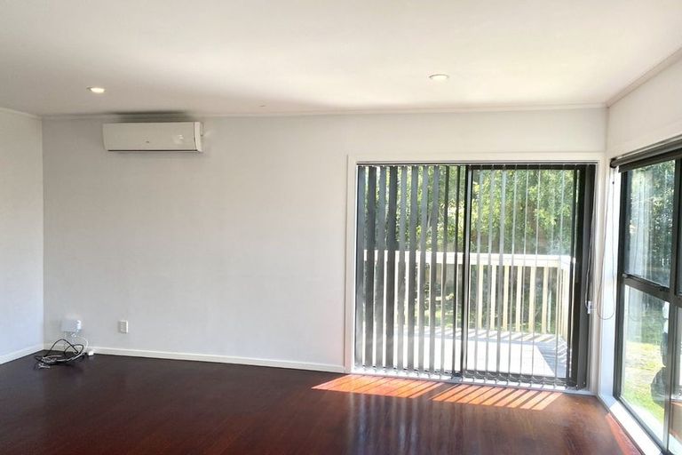 Photo of property in 123 Riverpark Crescent, Henderson, Auckland, 0610